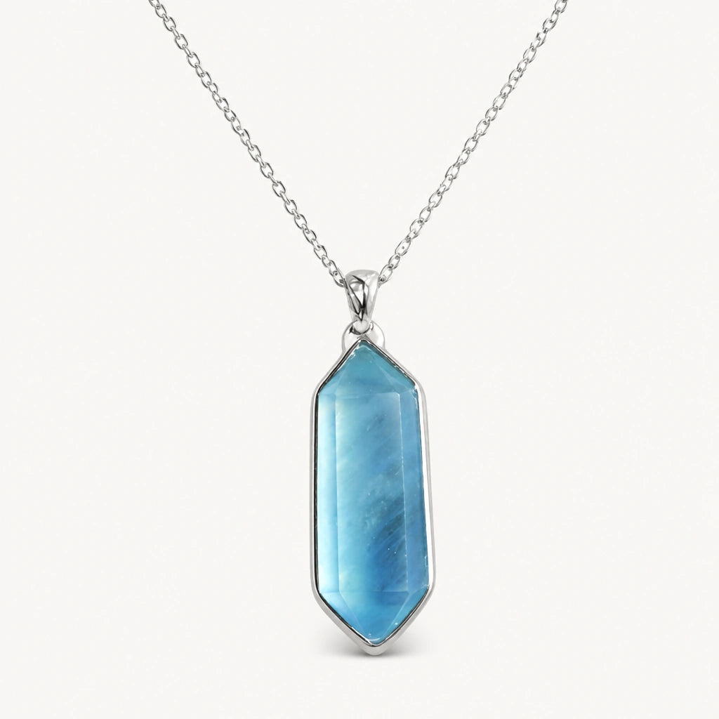 Aquamarin Kette aus 925er Silber mit länglichem facettiertem Anhänger