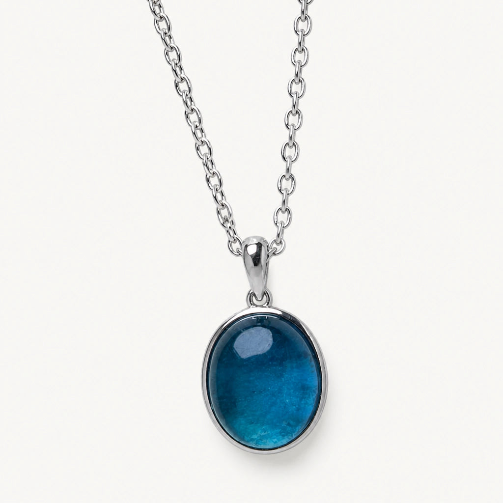 Aquamarin Kette aus 925er Silber mit ovalem Cabochon-Anhänger