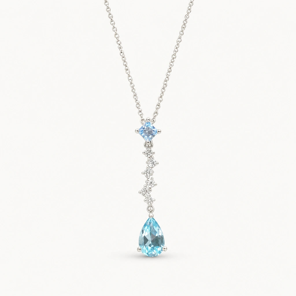 Kette mit Aquamarin-Imitat aus 925er Silber mit tropfenförmigem Anhänger