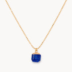 Lapislazuli Halskette Gold mit kleinem geometrischem Anhänger