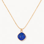 Lapislazuli Halskette mit abgerundetem quadratischem Anhänger in Gold