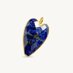 Lapislazuli Herz Anhänger Gold mit facettierter Oberfläche und asymmetrischer Form