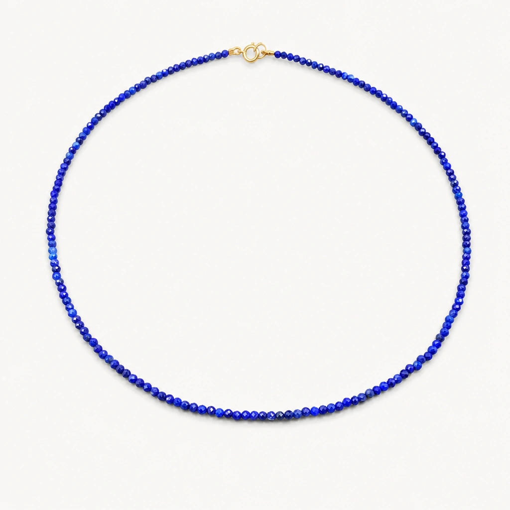 Lapislazuli Halskette als Choker mit feinen blauen Perlen