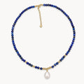 Lapislazuli Kette mit Perlen und rundem weißem Anhänger