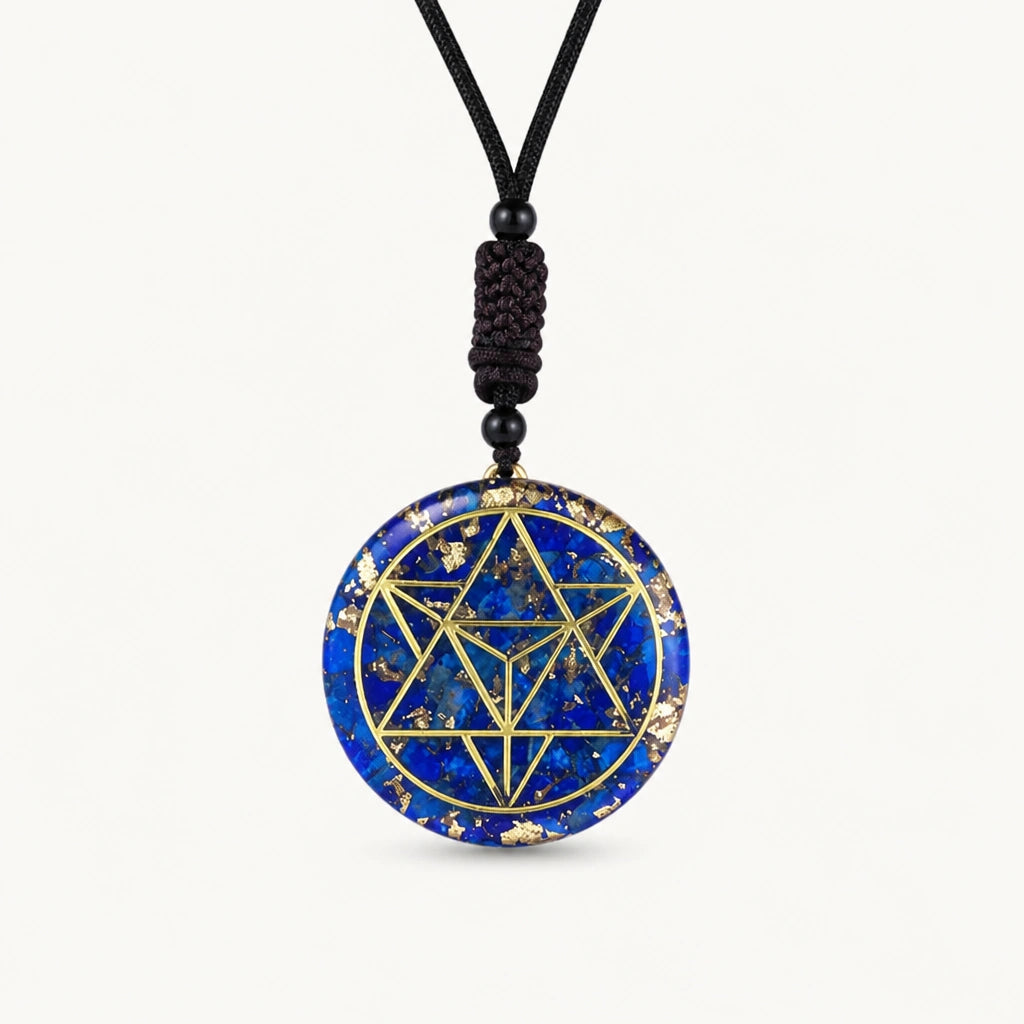Lapislazuli Anhänger mit goldenem Sternsymbol an schwarzer Kordel