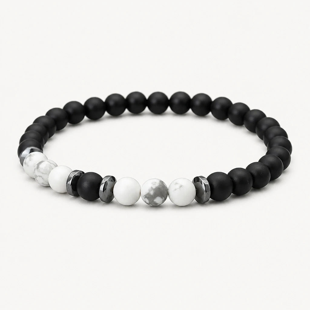 Onyx Armband mit weißen Howlith-Perlen