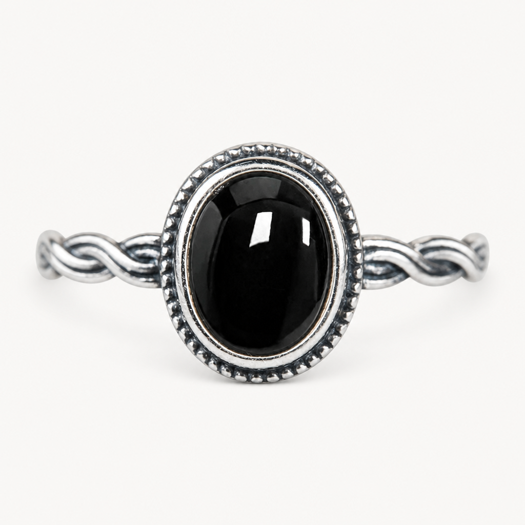 Onyx Ring aus 925er Silber mit gedrehter Ringschiene
