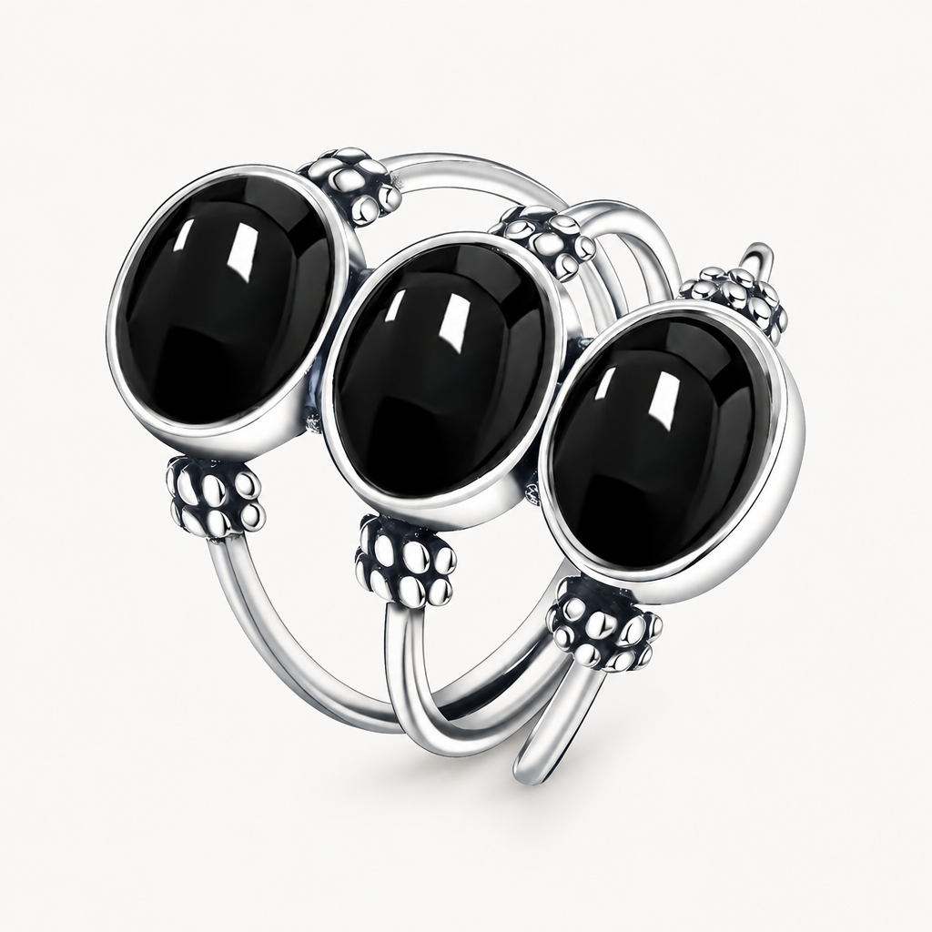 Dreifacher Onyx Ring aus 925er Silber mit drei ovalen Cabochons
