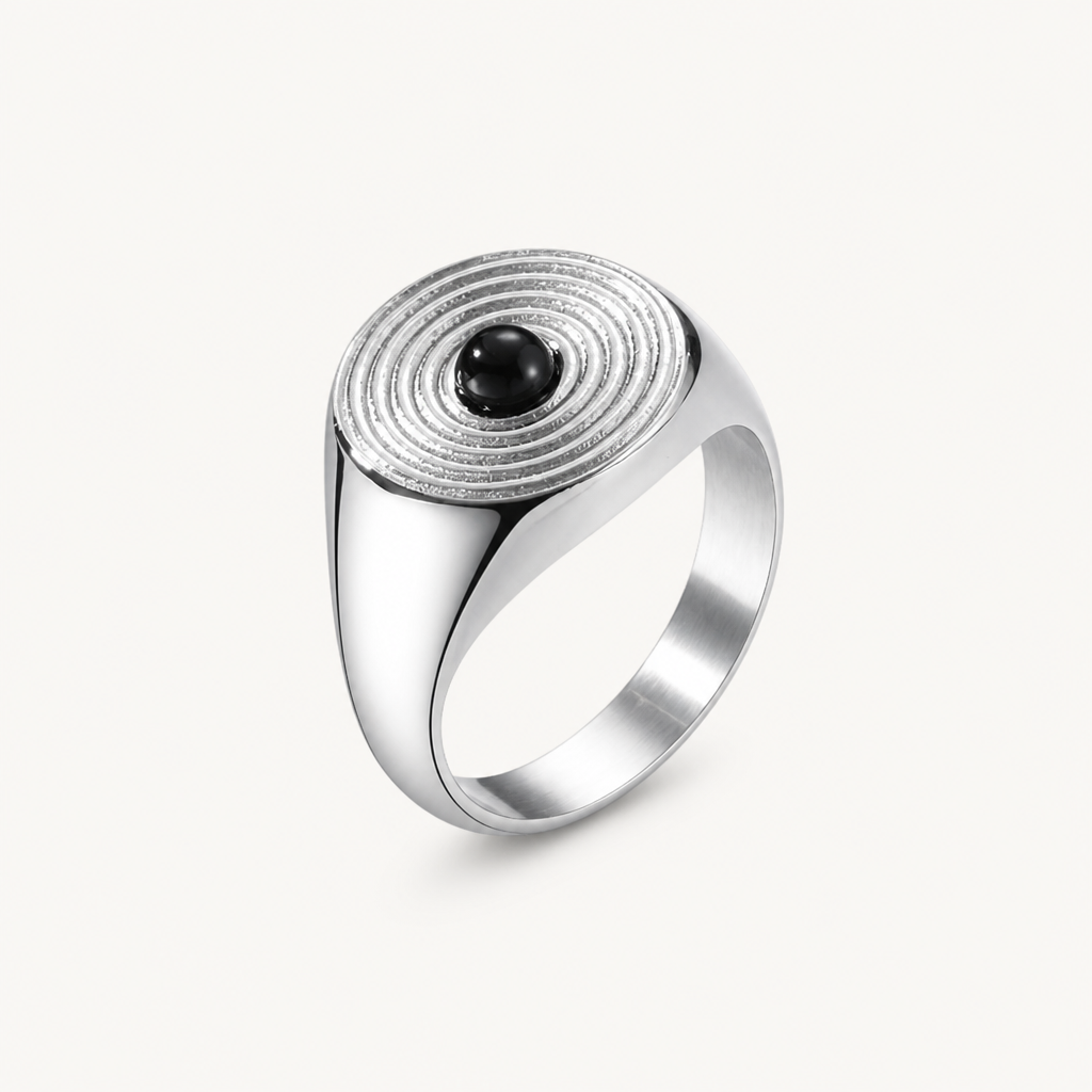 Onyx Siegelring mit kleinem rundem Stein und Kreisrelief